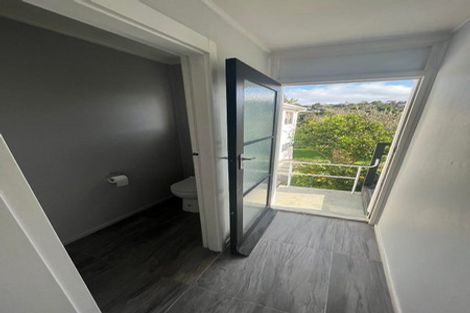 Photo of property in 1/658 Beach Road, Browns Bay, Auckland, 0630