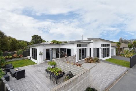 Photo of property in 66 Celia Street, Redcliffs, Christchurch, 8081