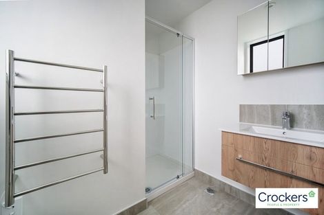 Photo of property in 3/10 Treasure Lane, Te Atatu South, Auckland, 0610