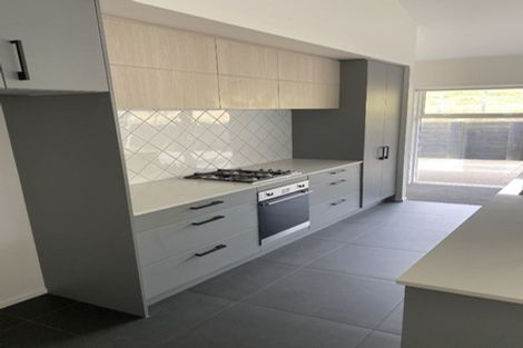 Photo of property in 11 Bale Way, Pukekohe, 2120