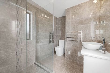 Photo of property in 37 Rosewell Crescent, Flat Bush, Auckland, 2019