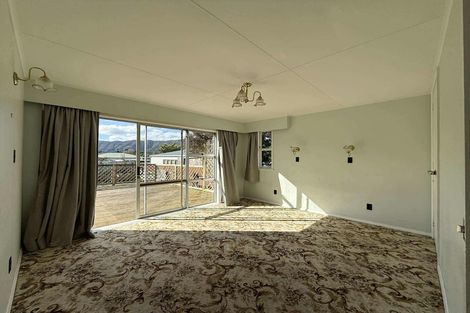 Photo of property in 120 Wainuiomata Road, Wainuiomata, Lower Hutt, 5014