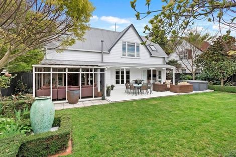 Photo of property in 8 Dunrobin Place, Avonhead, Christchurch, 8042