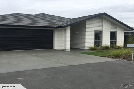 Photo of property in 16 Dunlops Crescent, Marshland, Christchurch, 8083