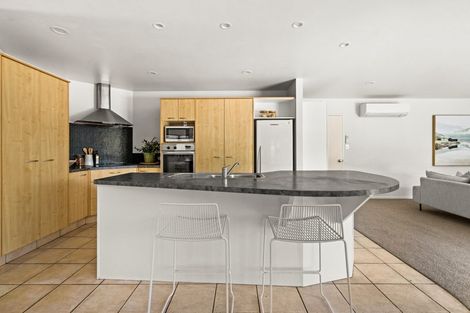 Photo of property in 17 Washington Place, Havelock North, 4130