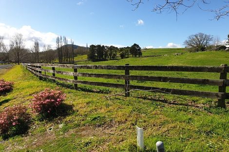 Photo of property in 42 Jumna Road, Maungaturoto, 0587