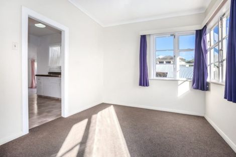 Photo of property in 48 Collins Avenue, Tawa, Wellington, 5028