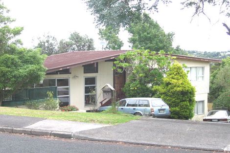 Photo of property in 22 Valley View Road, Glenfield, Auckland, 0629