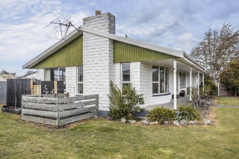 Photo of property in 8 Gibbs Drive, Woodend, 7610