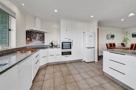 Photo of property in 10 Old Devon Road, Sentry Hill, New Plymouth, 4373