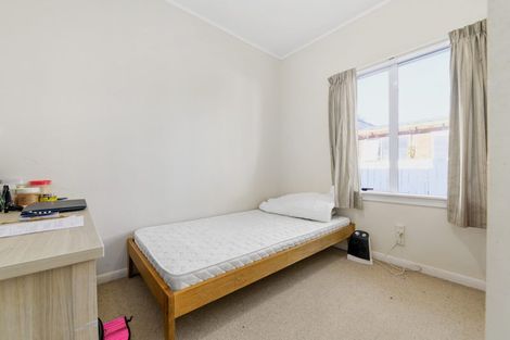 Photo of property in 218 Hillcrest Road, Hillcrest, Hamilton, 3216