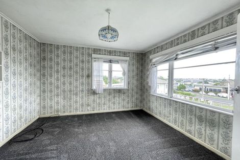 Photo of property in 3 Lavelle Road, Henderson, Auckland, 0612