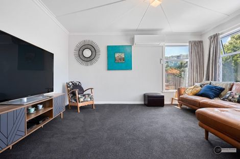 Photo of property in 51 Poto Road, Normandale, Lower Hutt, 5010