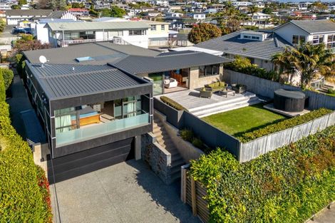 Photo of property in 3 Pine Avenue, Otumoetai, Tauranga, 3110