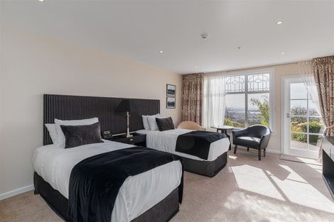 Photo of property in 141 Hackthorne Road, Cashmere, Christchurch, 8022