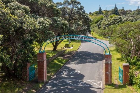 Photo of property in 121 The Parade, Paekakariki, 5034