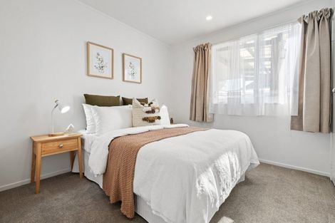 Photo of property in 1/5 Myna Place, Weymouth, Auckland, 2103