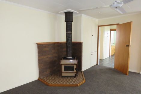 Photo of property in 30 Henley Street, Westport, 7825