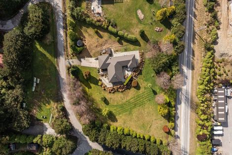 Photo of property in 10 Cove Lane, Mount Creighton, Queenstown, 9371
