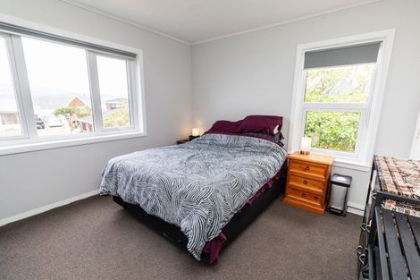 Photo of property in 8 Bowes Crescent, Strathmore Park, Wellington, 6022