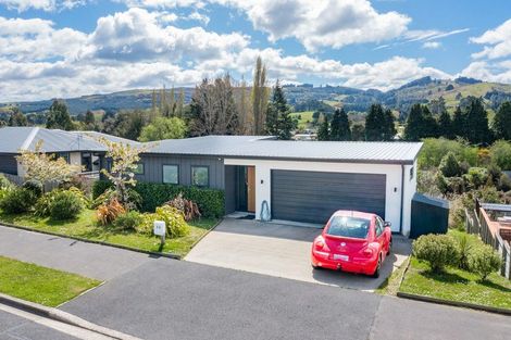 Photo of property in 33 Grandvista Drive, Green Island, Dunedin, 9018