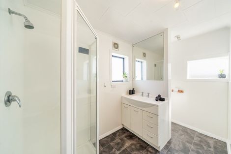 Photo of property in 6 Bristol Street, Trentham, Upper Hutt, 5018