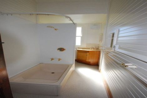 Photo of property in 18 Connaught Terrace, Brooklyn, Wellington, 6021