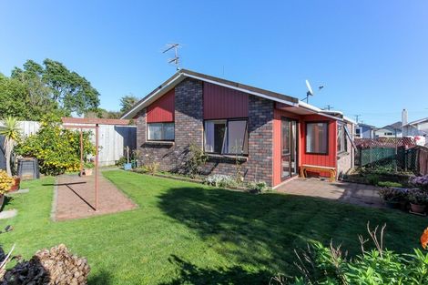 Photo of property in 7a Lyn Street, Lynmouth, New Plymouth, 4310