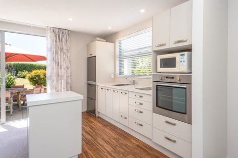 Photo of property in 47 Oakgrove Drive, Rangiora, 7400