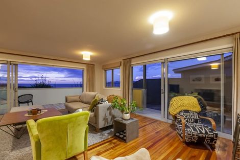 Photo of property in 121 The Parade, Paekakariki, 5034