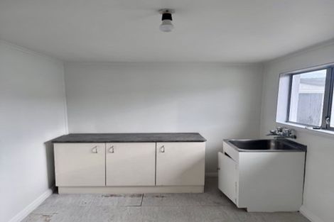 Photo of property in 33 Wellington Road, Wainuiomata, Lower Hutt, 5014