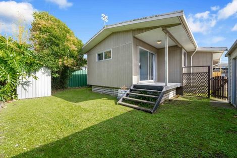 Photo of property in 2/56 Greenhaven Avenue, Opaheke, Papakura, 2113