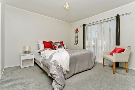 Photo of property in 4 Owl Court, Unsworth Heights, Auckland, 0632