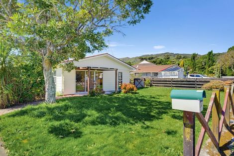 Photo of property in 34a Kanawa Street, Waikanae, 5036