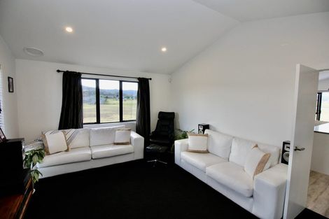 Photo of property in 3 Awatea Drive, Whitianga, 3510