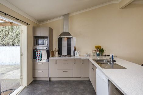 Photo of property in 129 Featherston Street, Palmerston North, 4410
