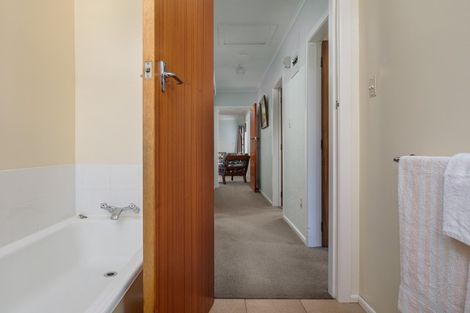 Photo of property in 3 Seddon Crescent, Whataupoko, Gisborne, 4010