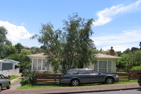 Photo of property in 18 Holbrook Street, Blockhouse Bay, Auckland, 0600