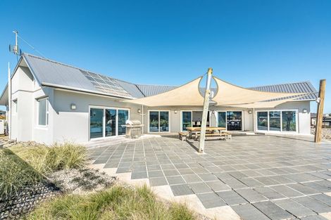 Photo of property in 35 Golf Vue Place, Castlecliff, Whanganui, 4501