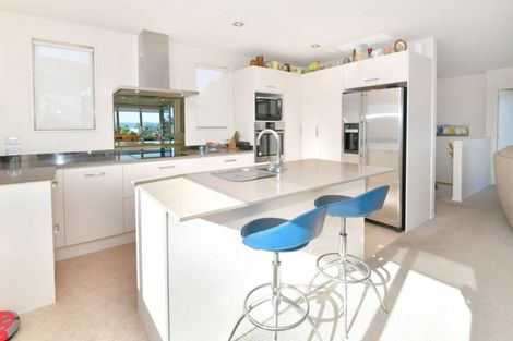 Photo of property in 92a Tiri Road, Manly, Whangaparaoa, 0930