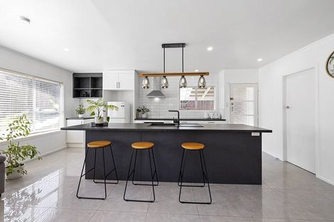 Photo of property in 1 Ross Place, Blagdon, New Plymouth, 4310