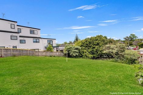 Photo of property in 18a Sylvan Crescent, Te Atatu South, Auckland, 0610
