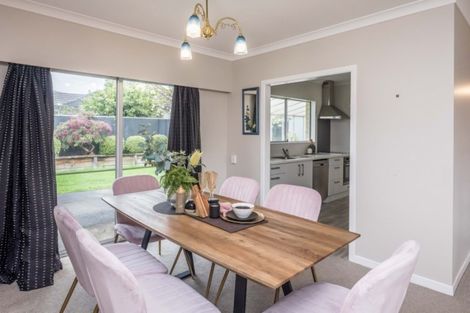 Photo of property in 60 Sylvan Avenue, Waikanae, 5036