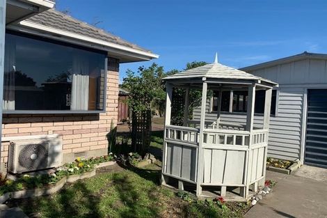 Photo of property in 37 Basingstoke Street, Aranui, Christchurch, 8061