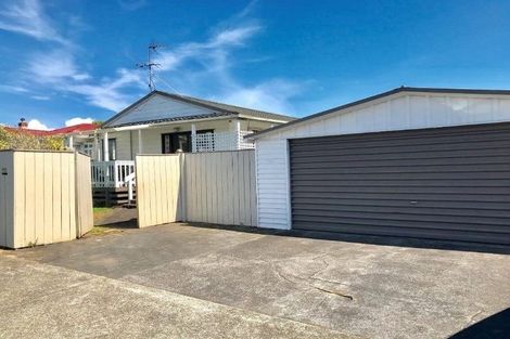 Photo of property in 112 Coronation Road, Papatoetoe, Auckland, 2025