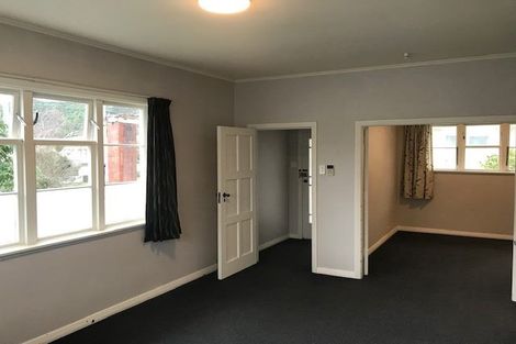 Photo of property in 179 Whites Line East, Waiwhetu, Lower Hutt, 5010