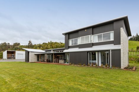Photo of property in 62 Kereru Drive, Turitea, Palmerston North, 4472