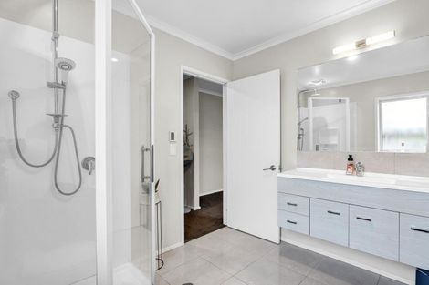 Photo of property in 16 Ryder Drive, Waiwhakaiho, New Plymouth, 4312