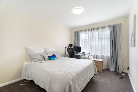 Photo of property in 37 Hampton Hill Road, Tawa, Wellington, 5028
