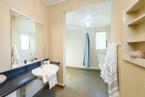 Photo of property in 18 Mahoe Avenue, Takaro, Palmerston North, 4410